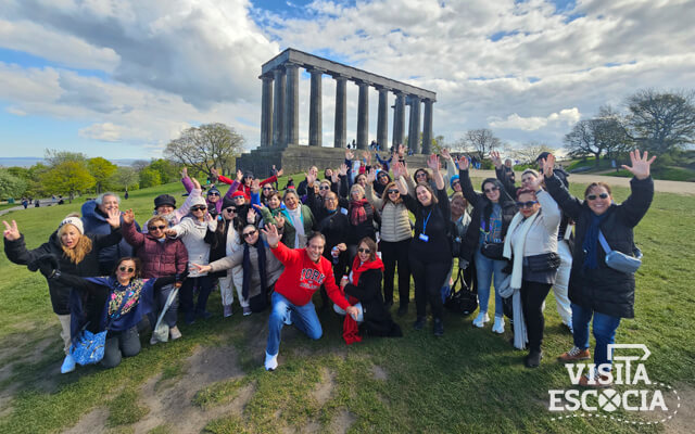 Tour privado para grupo en Edimburgo con María Santana, guía oficial en Escocia