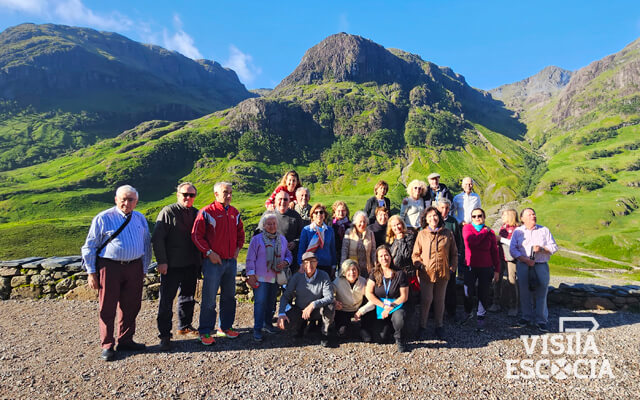 Tour privado con grupo en las Tierras Altas de Escocia con María Santana, guía oficial de turismo