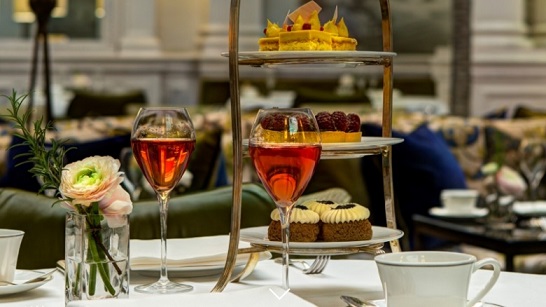 Afternoon Tea en el Palm Court del Hotel Balmoral en Edimburgo